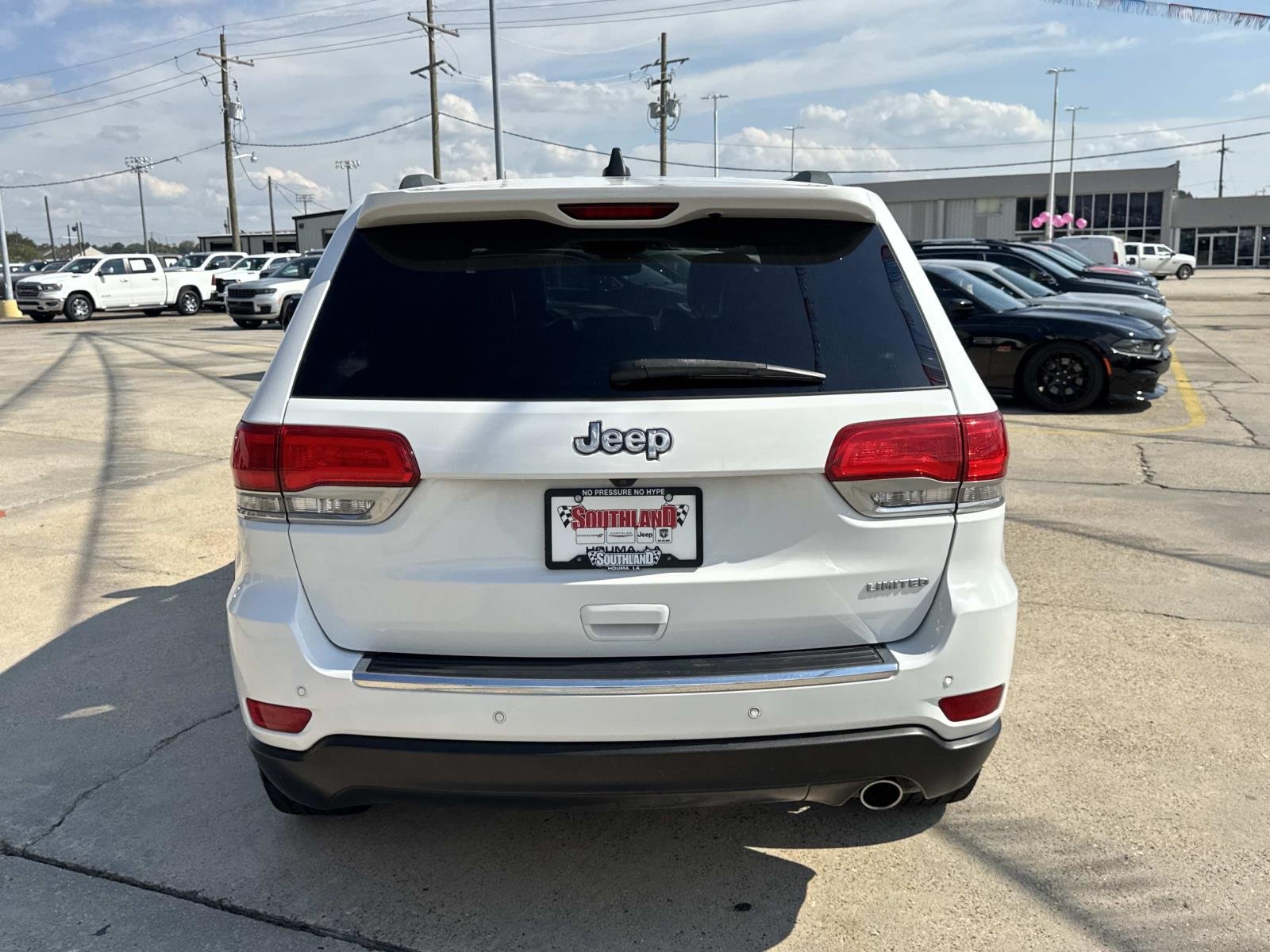 Used 2018 Bright White Clearcoat Jeep Limited image 6