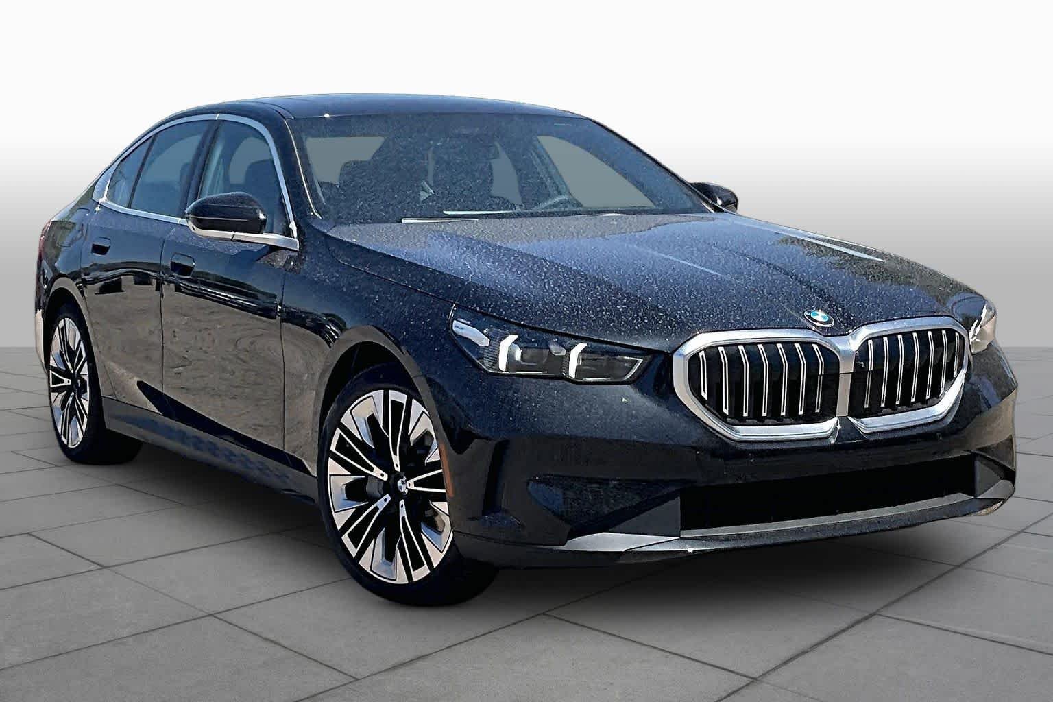 New 2027 Black Sapphire Metallic BMW 540i xDrive image 2