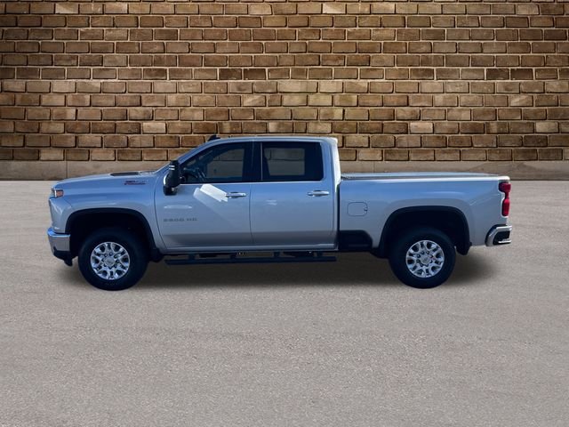 2021 Chevrolet Silverado 2500HD LT photo 2