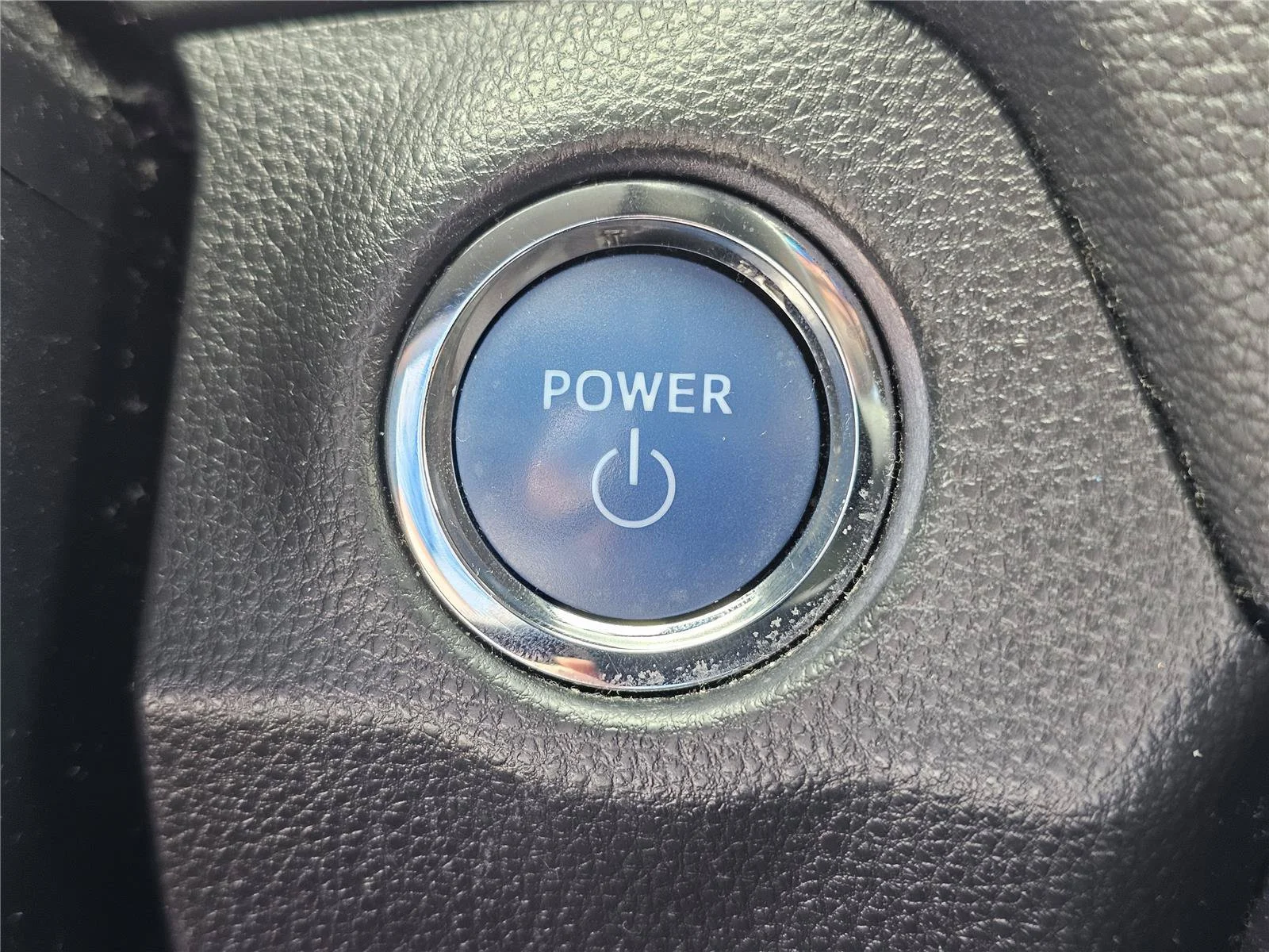 Used 2021  Toyota Hybrid LE image 26