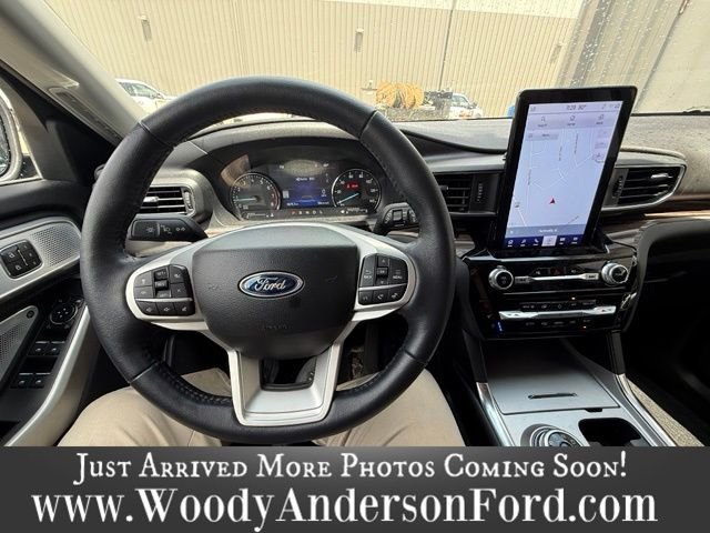 Used 2023 Blue Ford Limited image 8