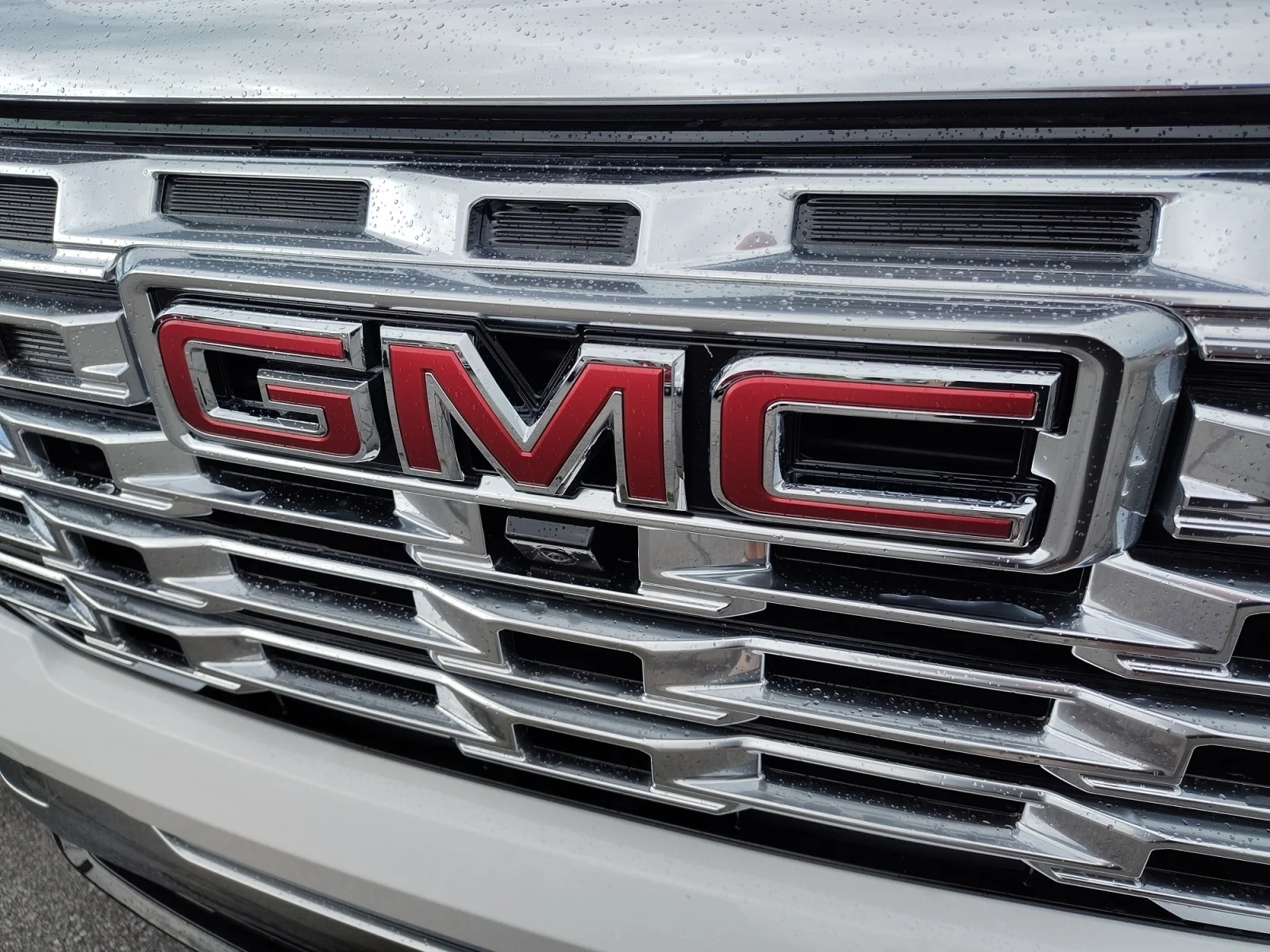 2026 GMC Acadia AT4 - Photo 10