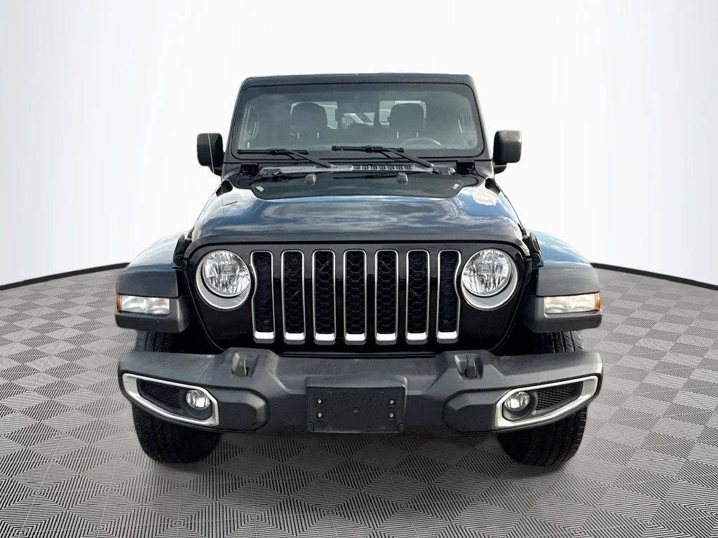 Used 2023 Black Jeep Overland image 2
