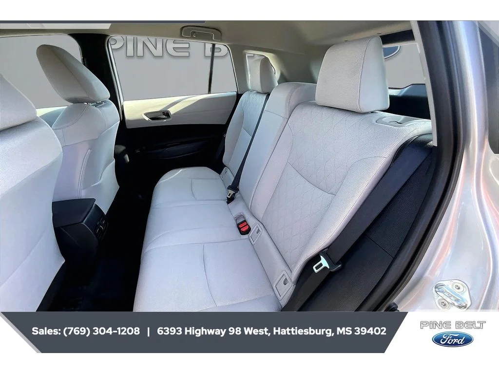 Used 2026 Sonic Silver Toyota L image 20