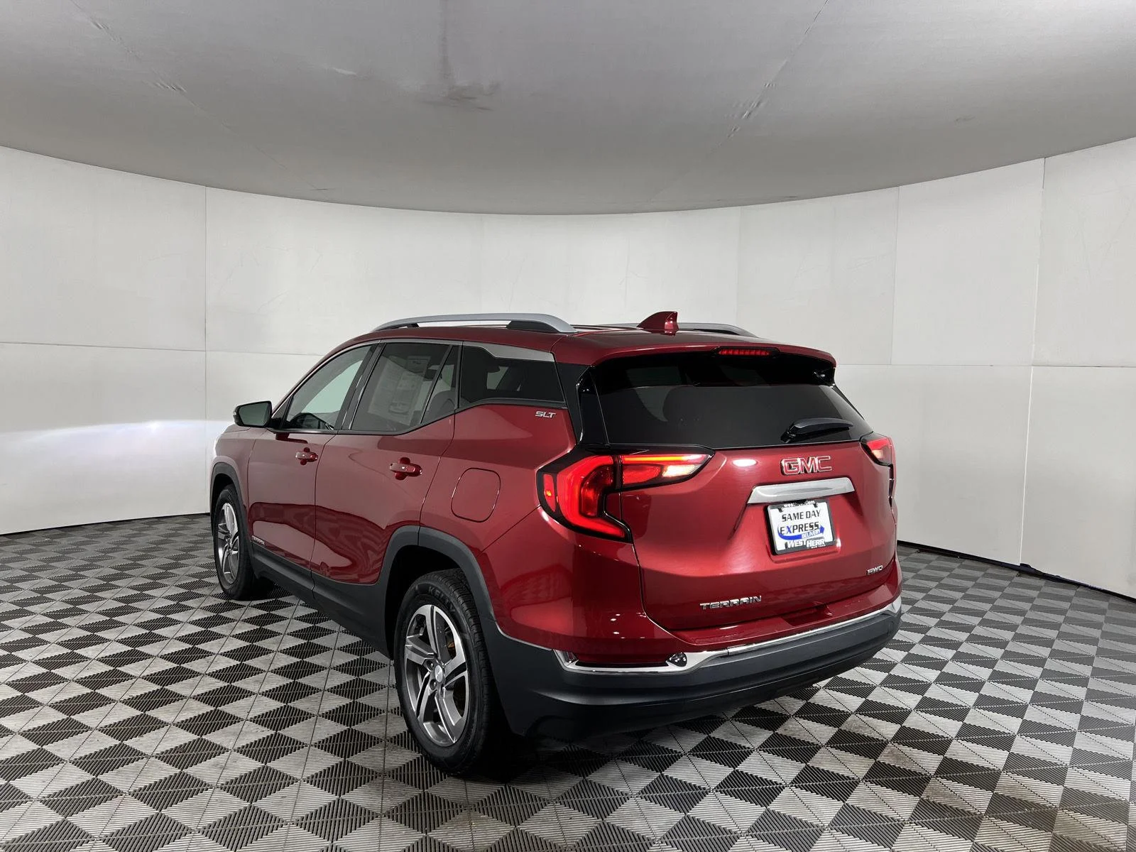 Used 2020 RED QUARTZ TINTCOAT GMC SLT image 28