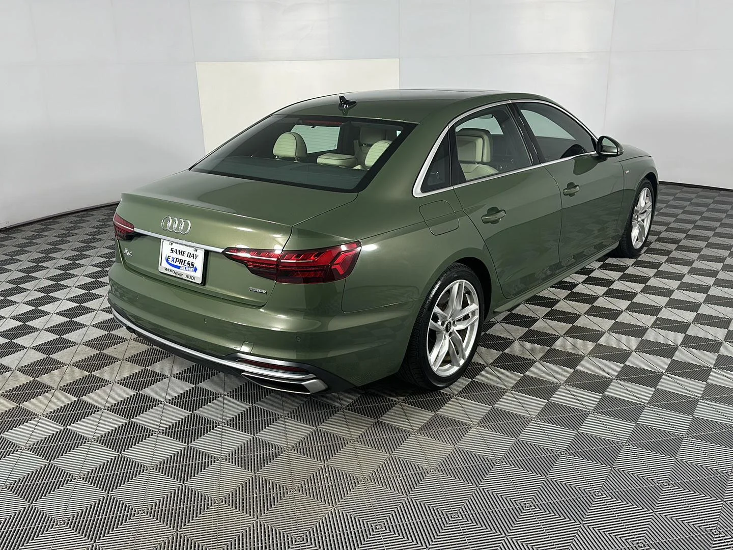 Used 2024 District Green Metallic Audi S line Premium image 8