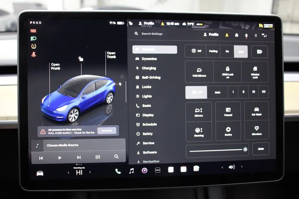 Used 2022 Deep Blue Metallic Tesla Long Range image 26