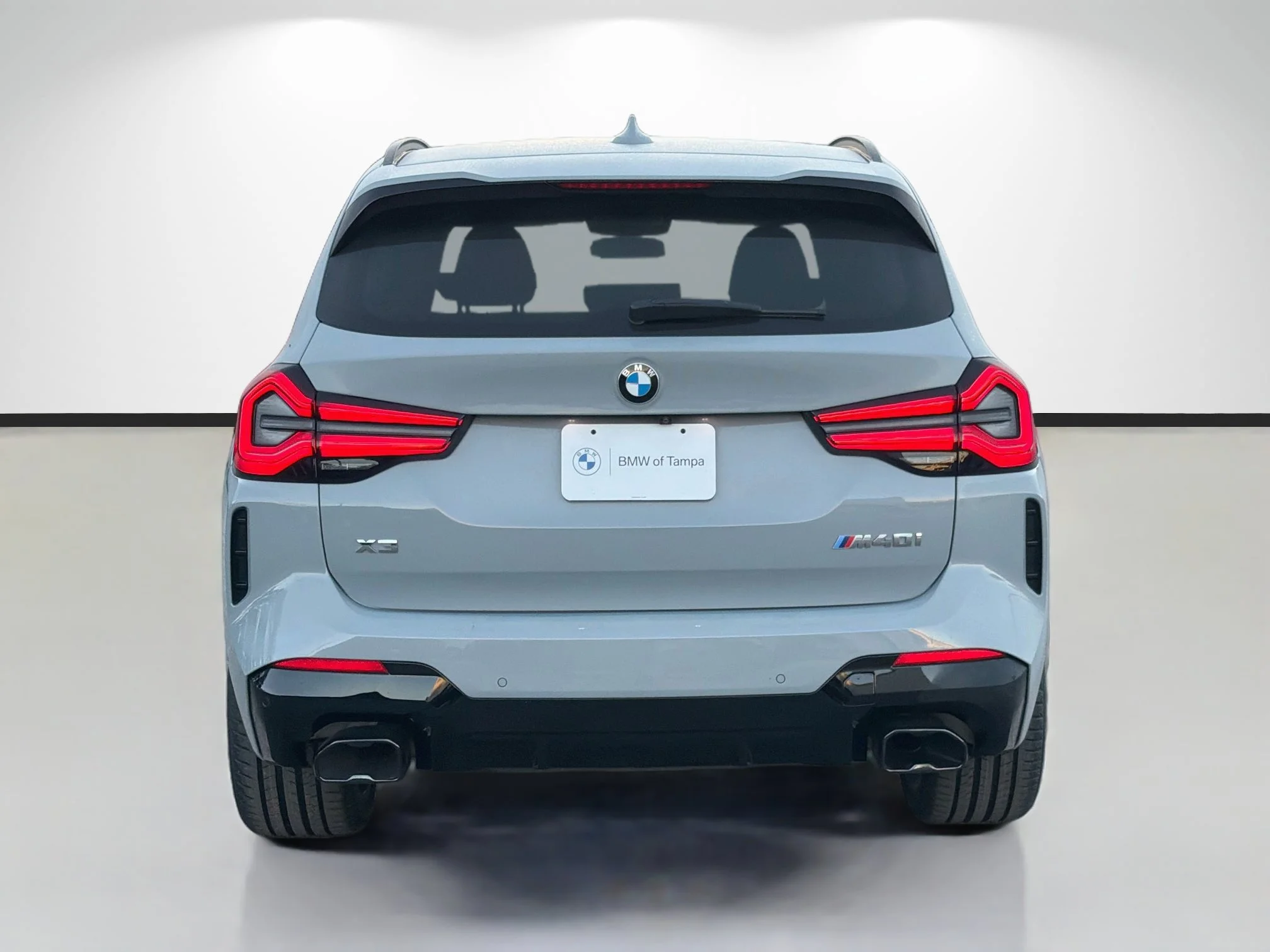 Used 2024 Brooklyn Grey Metallic BMW M40i image 4