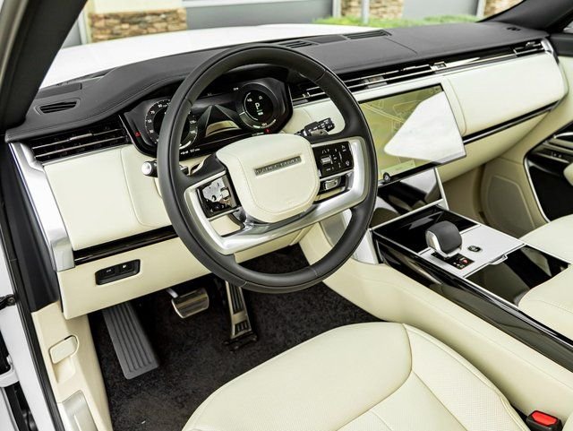 New 2026 Fuji White Land Rover SE image 16