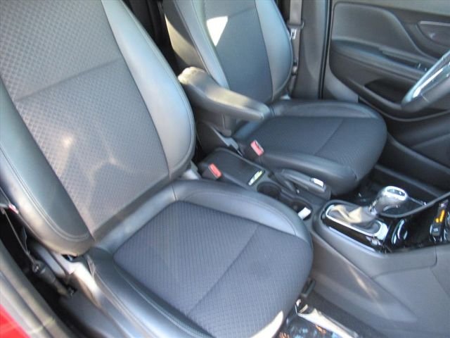 Used 2022  Buick Preferred image 8