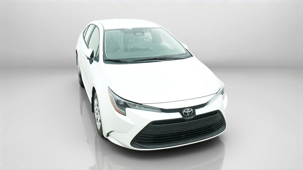 New 2027 Wind Chill Pearl Toyota LE image 4