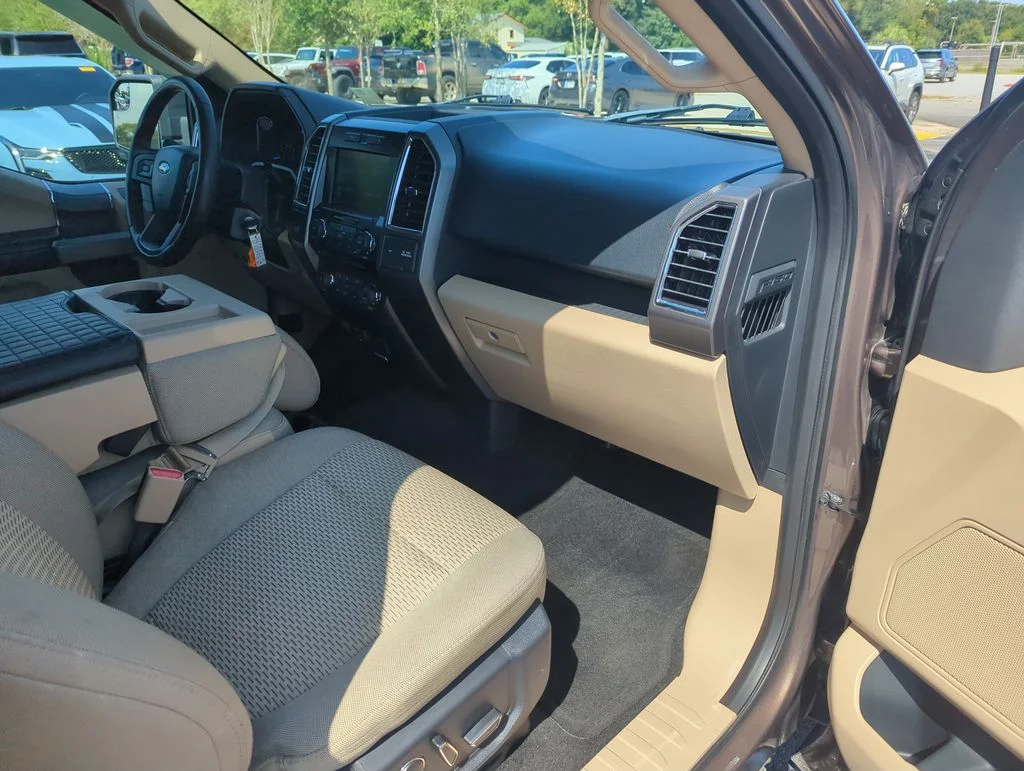 Used 2015  Ford XLT image 34
