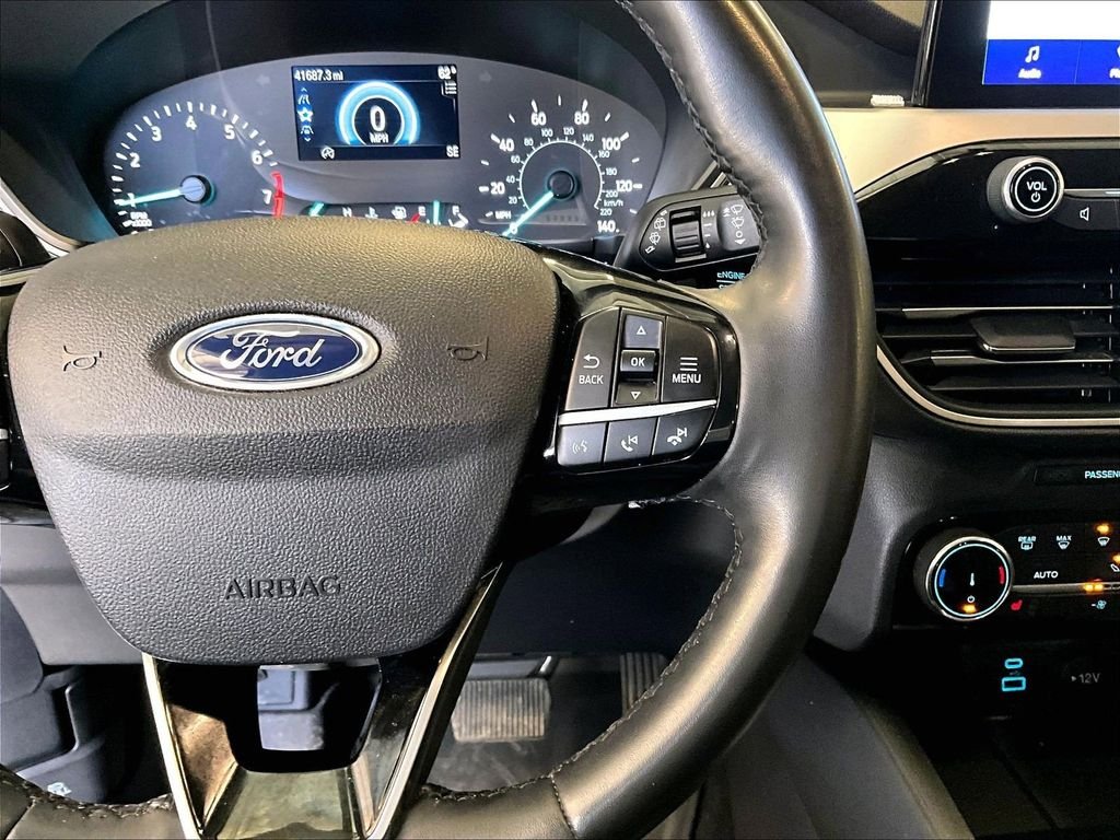Used 2022 White Ford SEL image 25