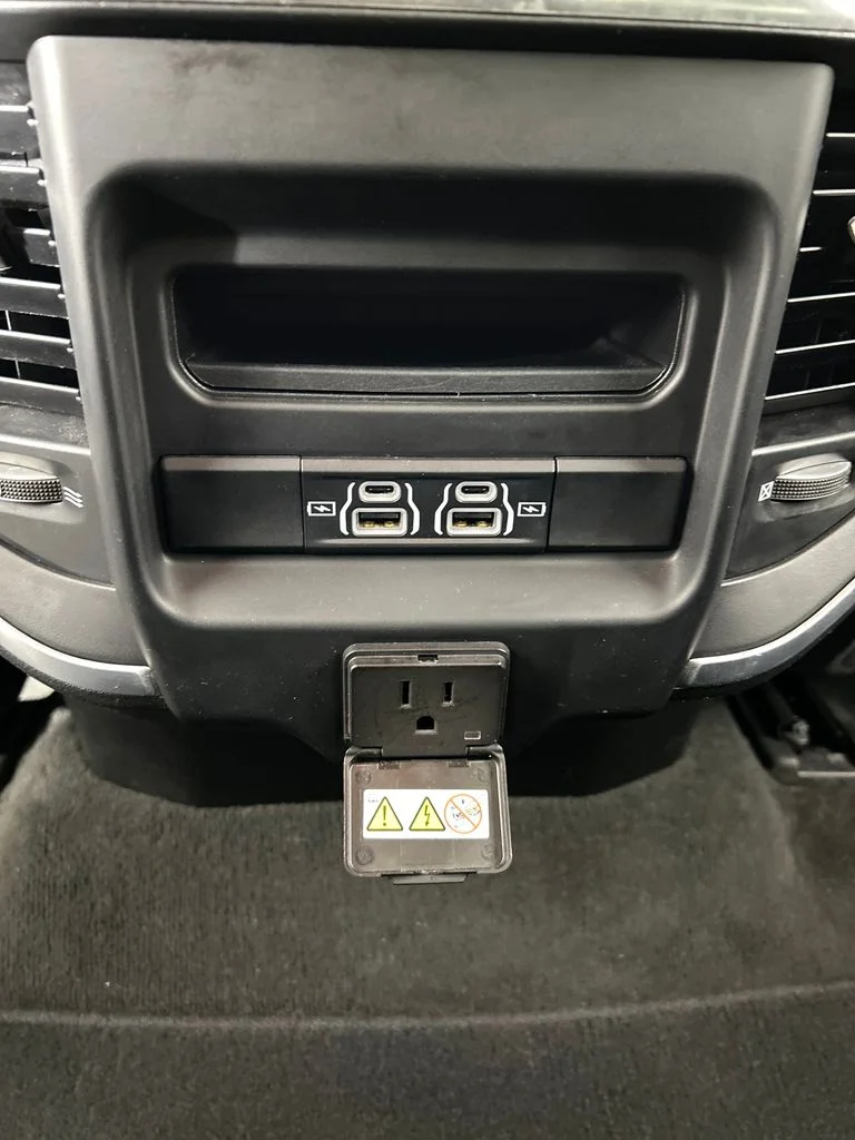 Used 2022 White Ram Big Horn/Lone Star image 19
