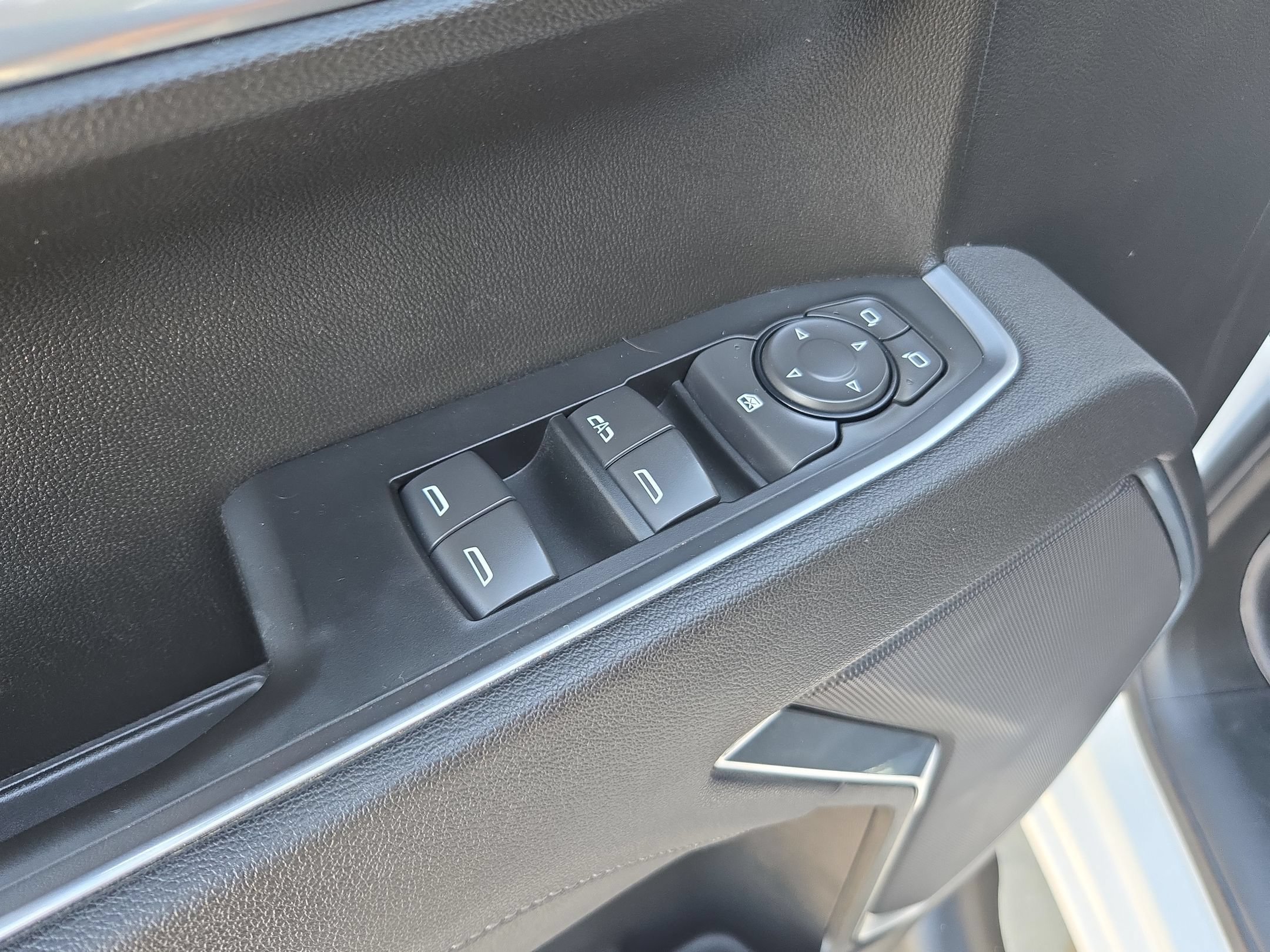 2026 Chevrolet Silverado 1500 LT - Photo 13