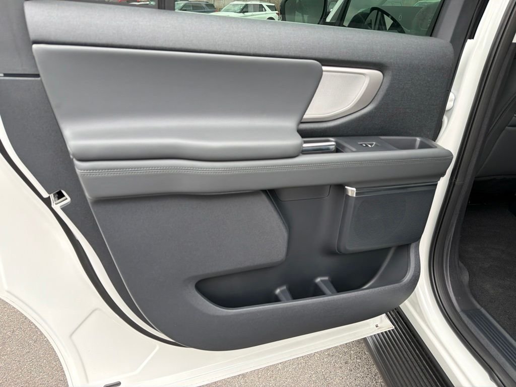 New 2026 Star White Metallic Tri-Coat Ford MAX Active image 24