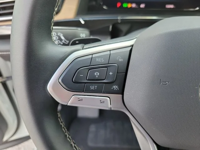 2025 Volkswagen Atlas SE w/Tech - Photo 31