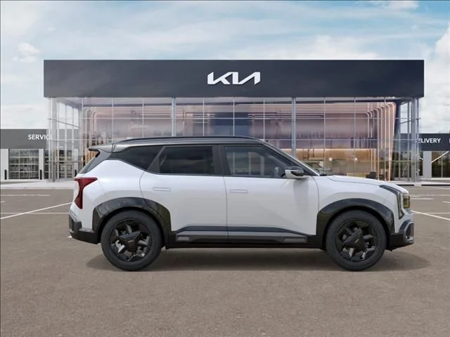 New 2027 Snow White Pearl / Black Roof Kia X-Line S image 7