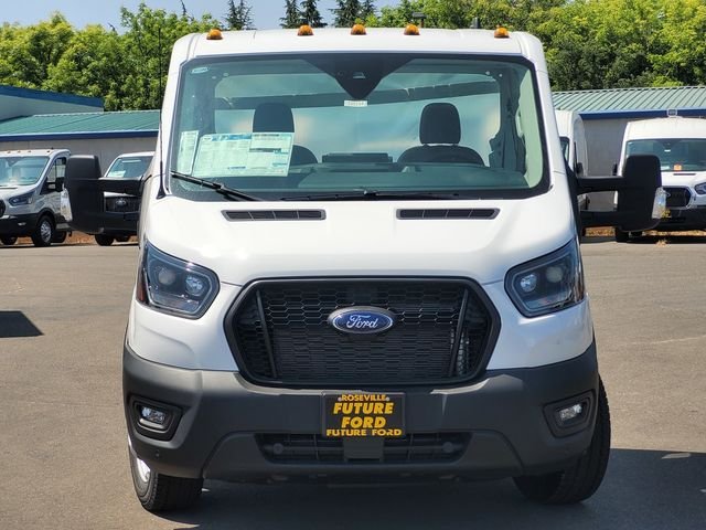New 2025 Oxford White Ford Cutaway image 3