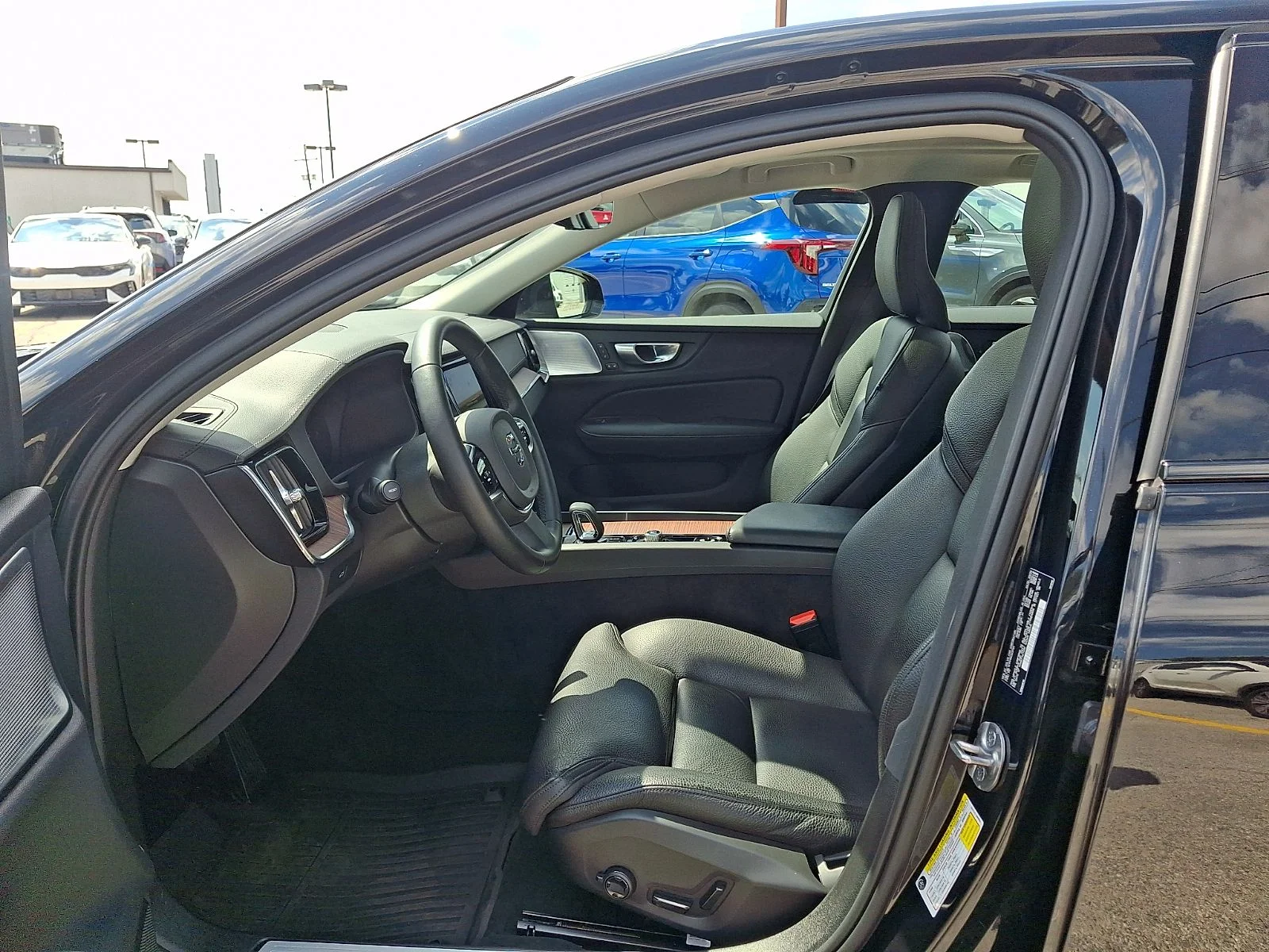 Used 2024 Black Volvo Ultimate image 14