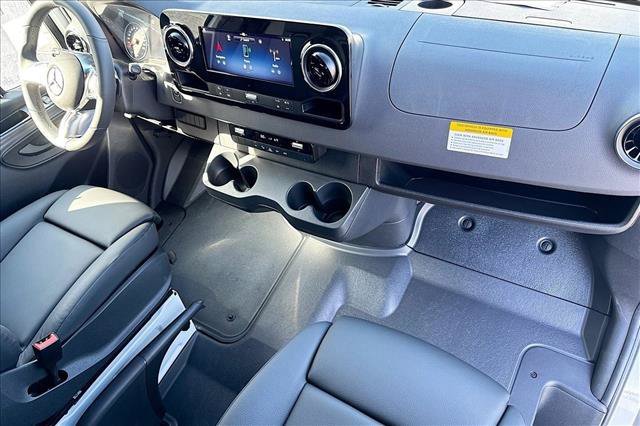 New 2026 Arctic White Mercedes-Benz  image 50