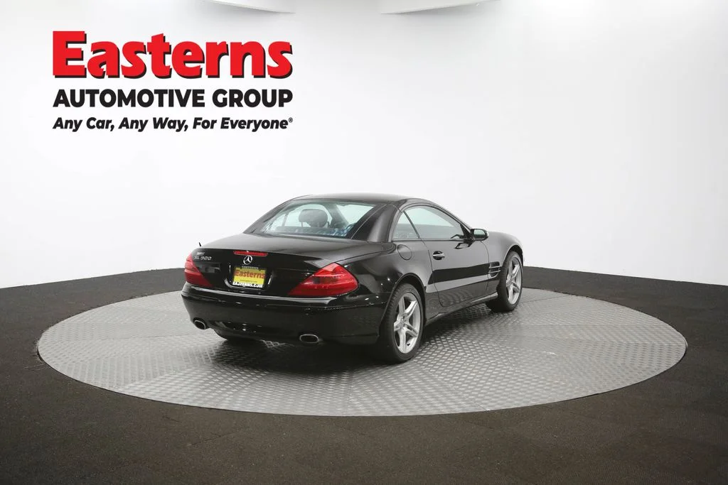 Used 2005 Black Mercedes-Benz SL 500 image 34