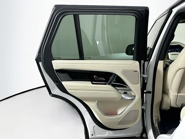 Certified Used 2023  Land Rover SE image 23