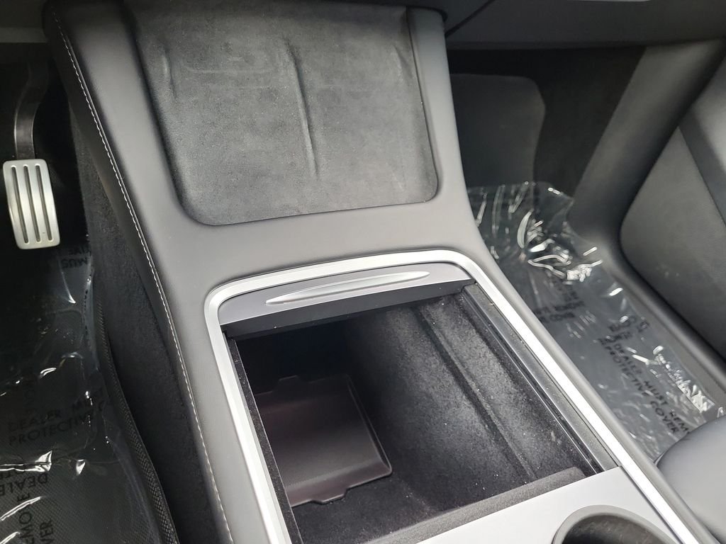 Used 2023  Tesla Performance image 28