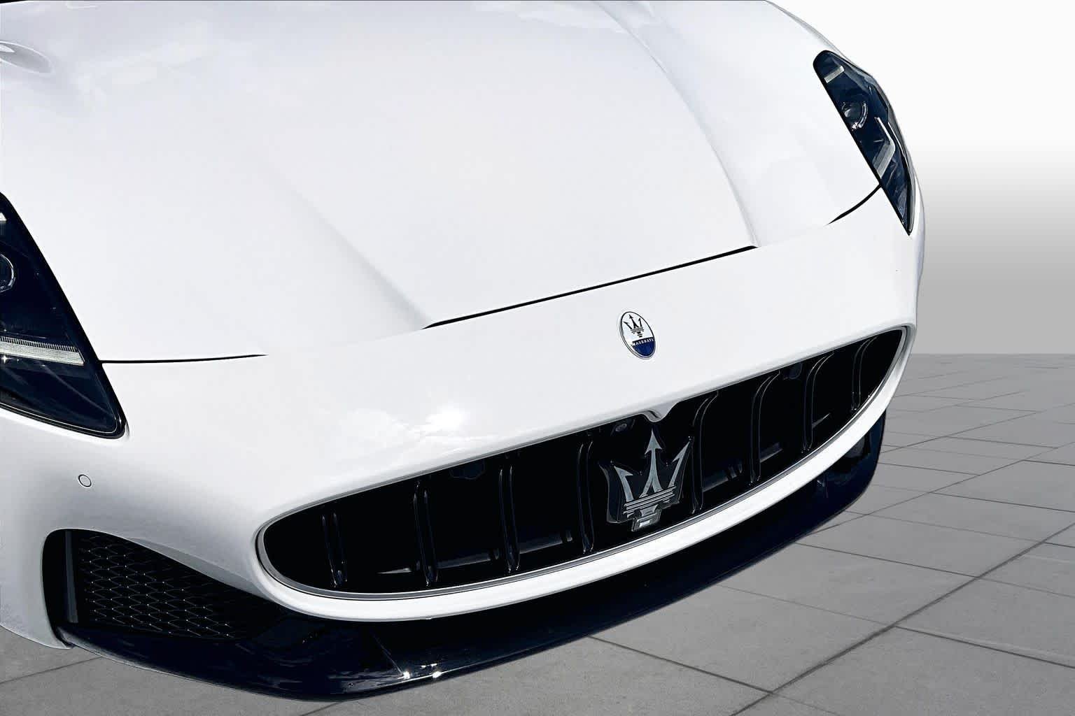 Used 2024 Bianco Solid Maserati Modena image 30