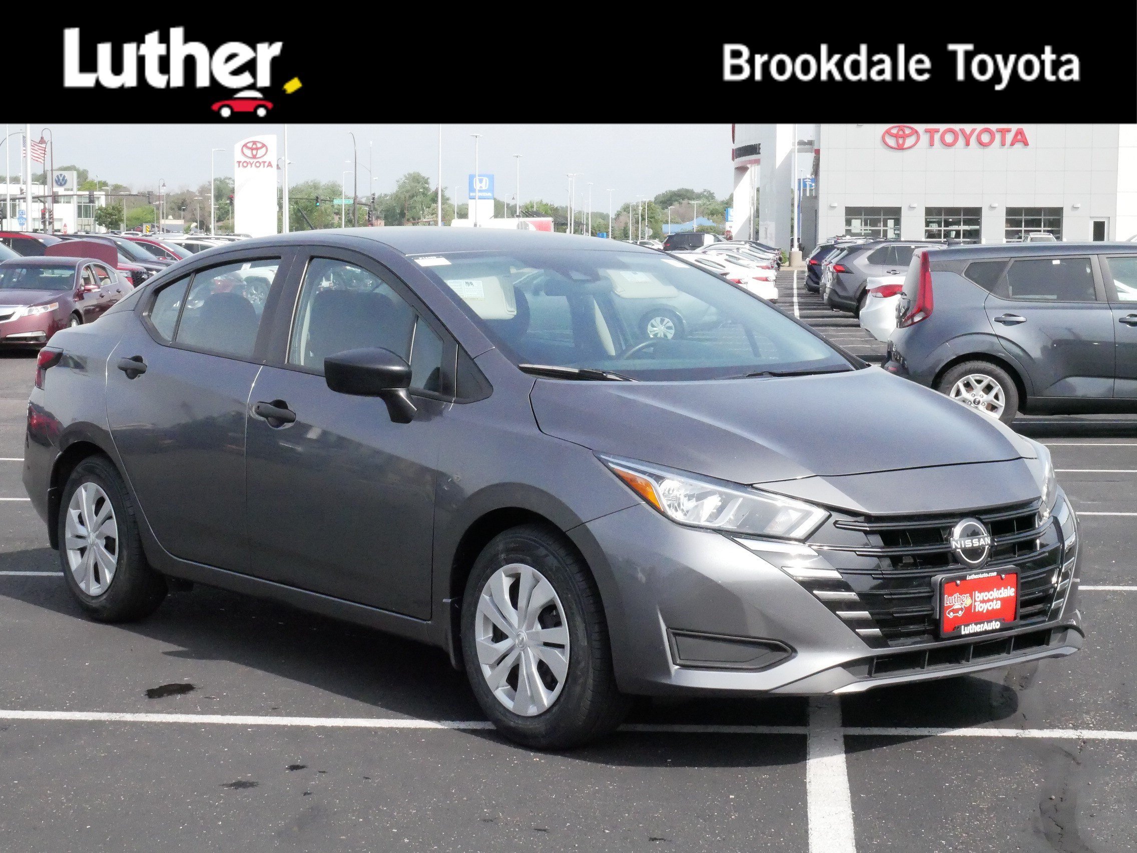 2024 Nissan Versa 1.6 S CVT's photo