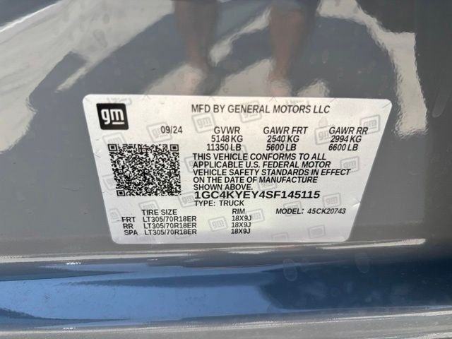 Used 2025 Gray Chevrolet ZR2 image 10