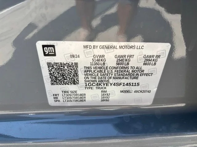 Used 2025 Gray Chevrolet ZR2 image 10