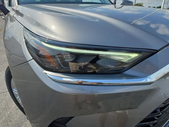 Used 2025 Gray Toyota Platinum image 29