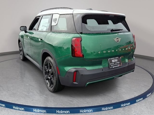 New 2027 Green MINI Signature Plus image 6