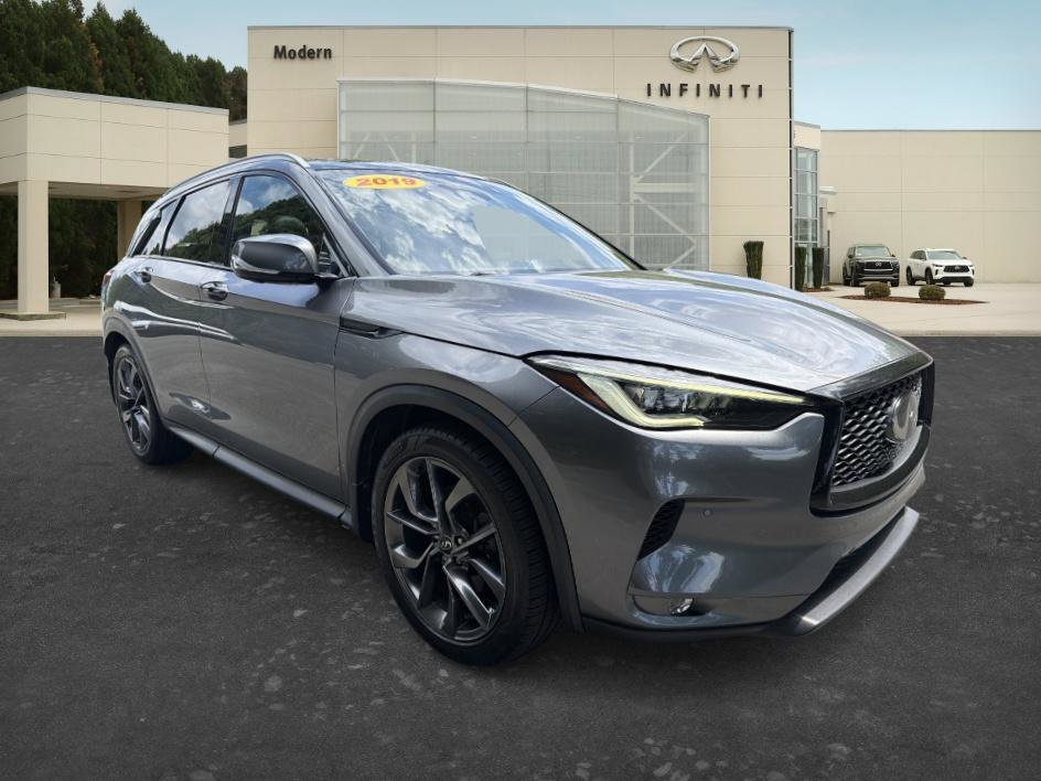 Used 2019 Graphite Shadow INFINITI ESSENTIAL image 3
