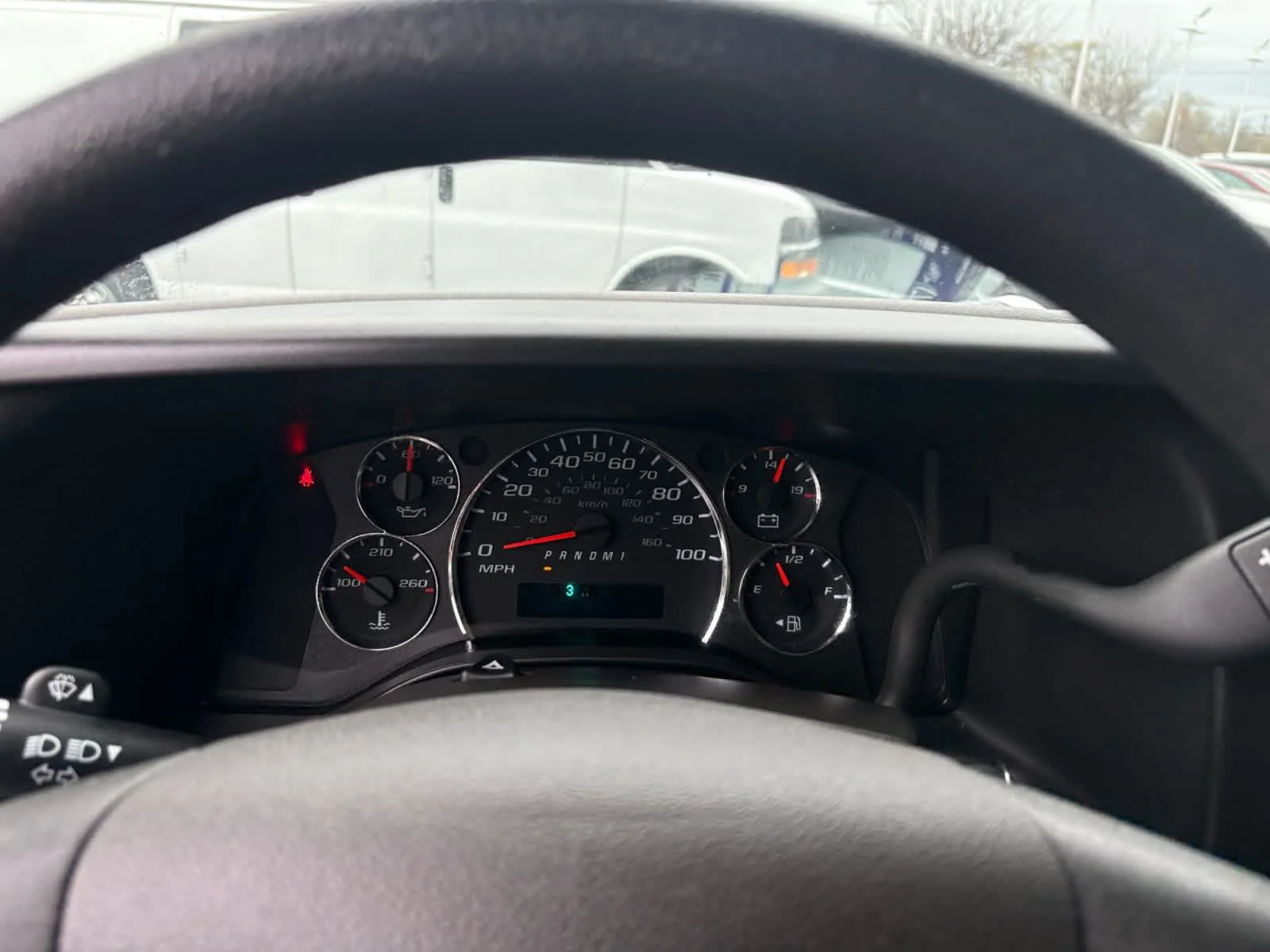 Used 2024 Summit White GMC  image 13