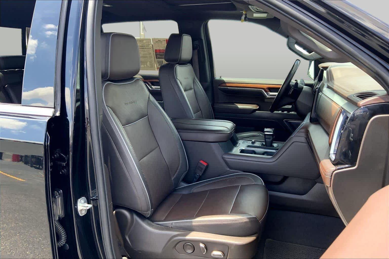 Used 2023 Onyx Black GMC Denali image 9