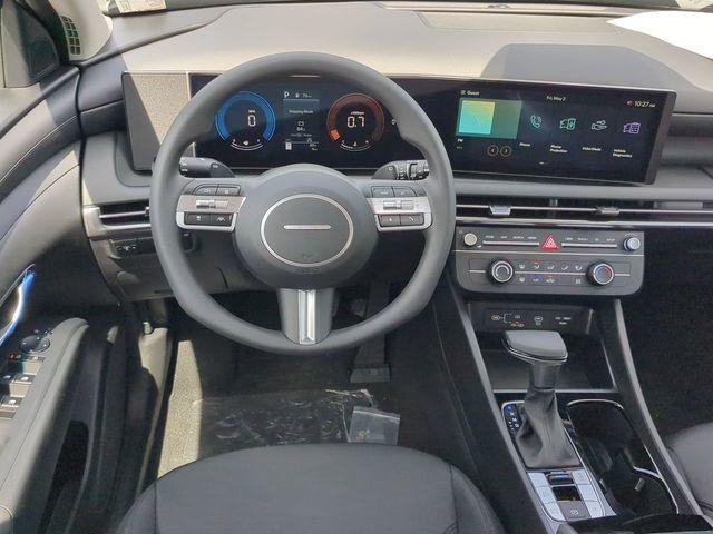 2025 Hyundai Tucson SE - Photo 15
