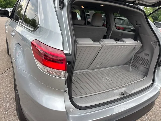 Used 2019 Celestial Silver Metallic Toyota LE image 10