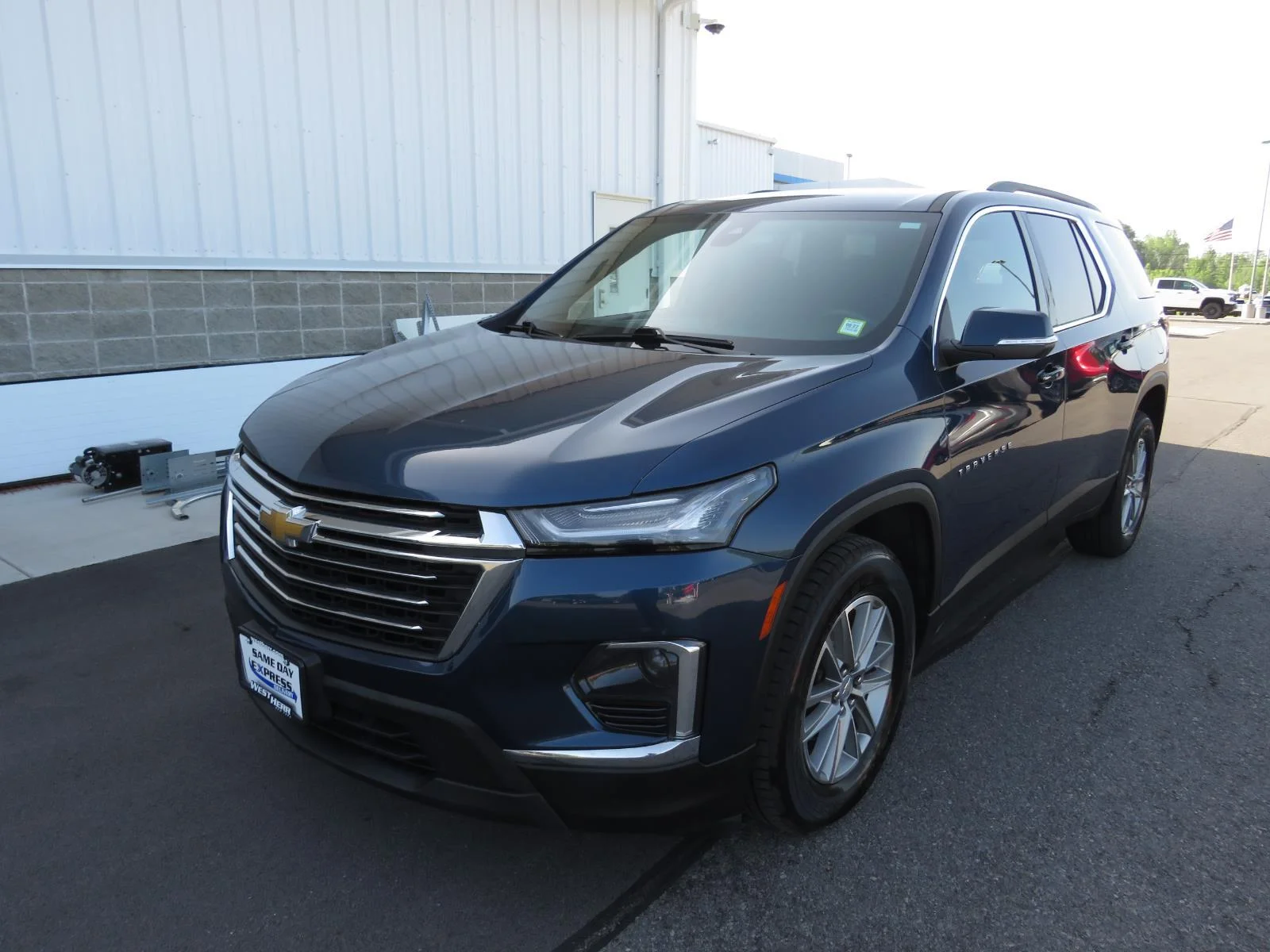 Used 2023 Northsky Blue Metallic Chevrolet LT Cloth image 12