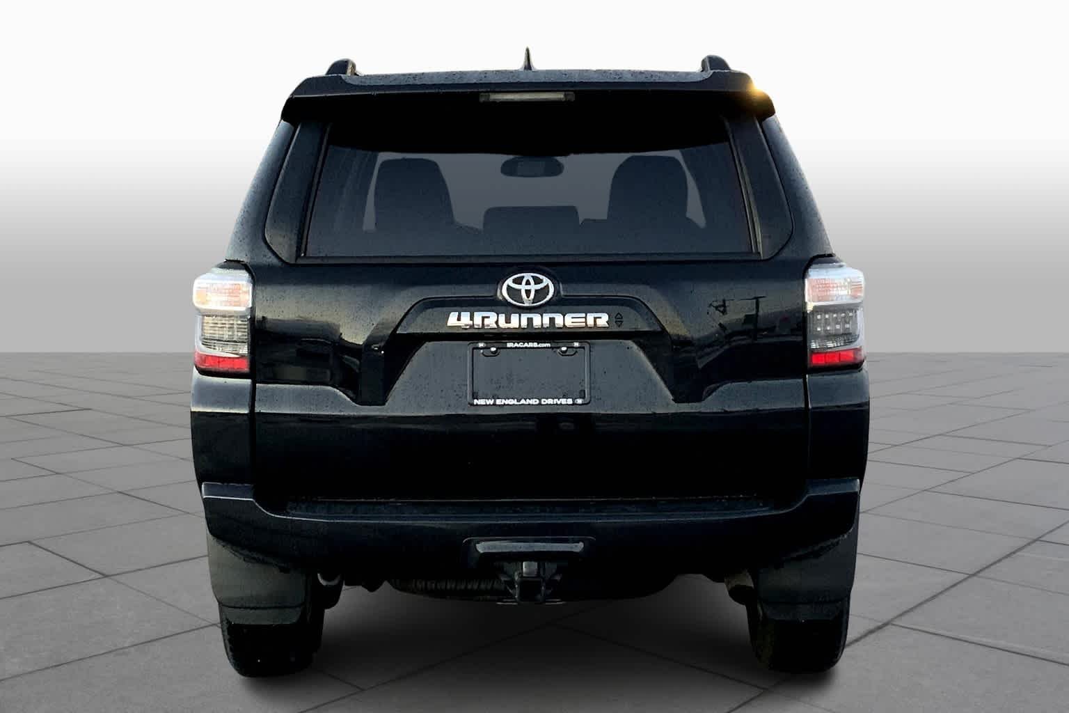 Used 2021 Midnight Black Metallic Toyota SR5 Premium image 5