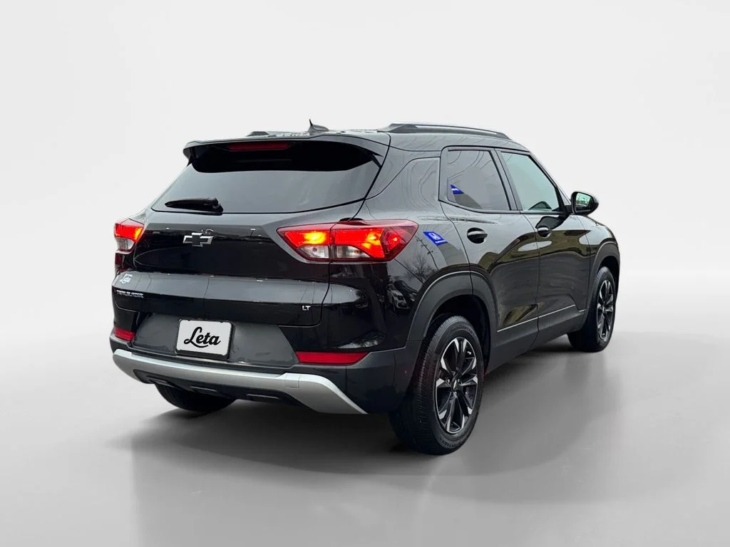 Used 2023 Mosaic Black Metallic Chevrolet LT image 4