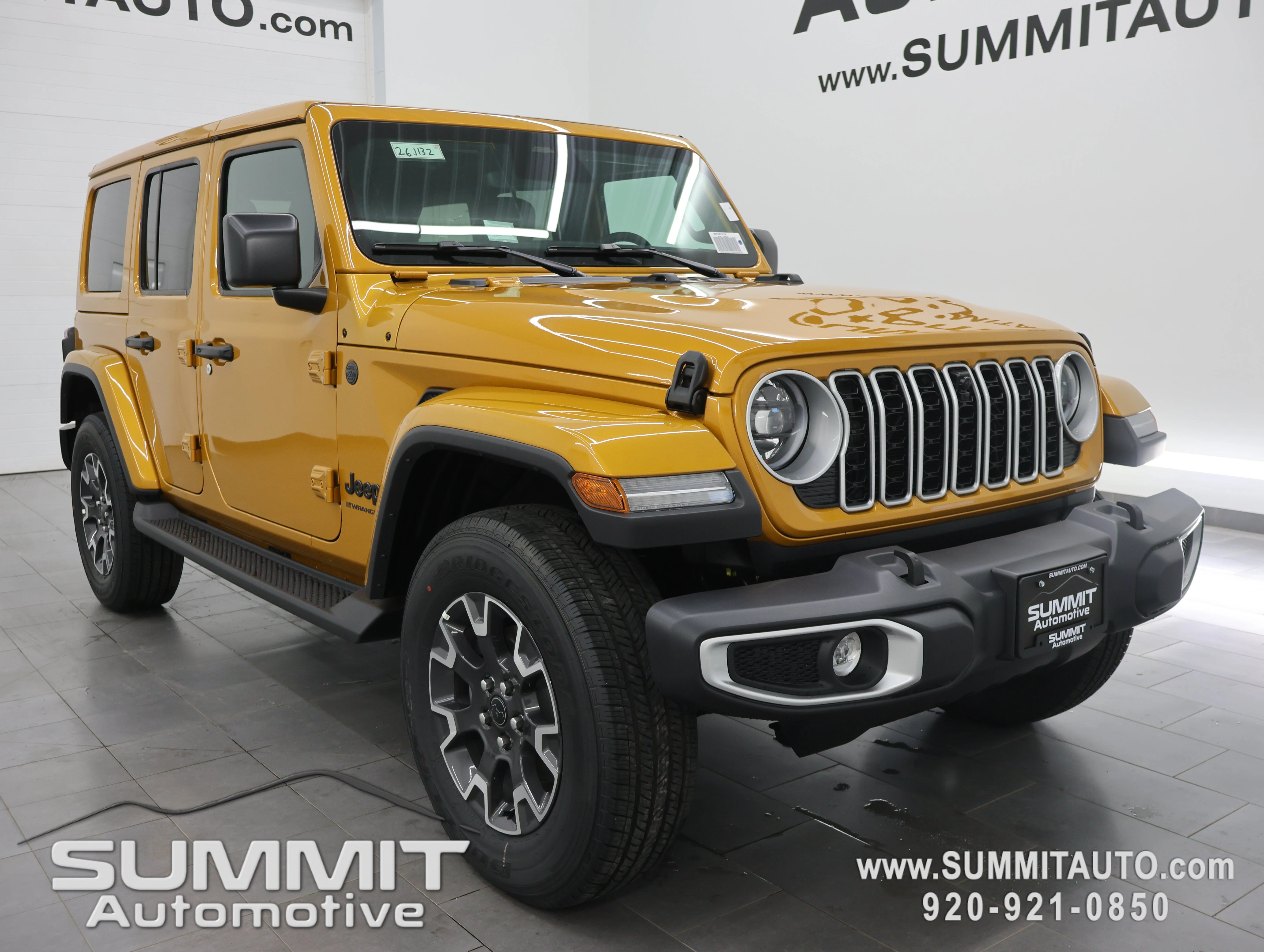 New 2026 Goldilocks Exterior Paint Jeep Sahara image 2