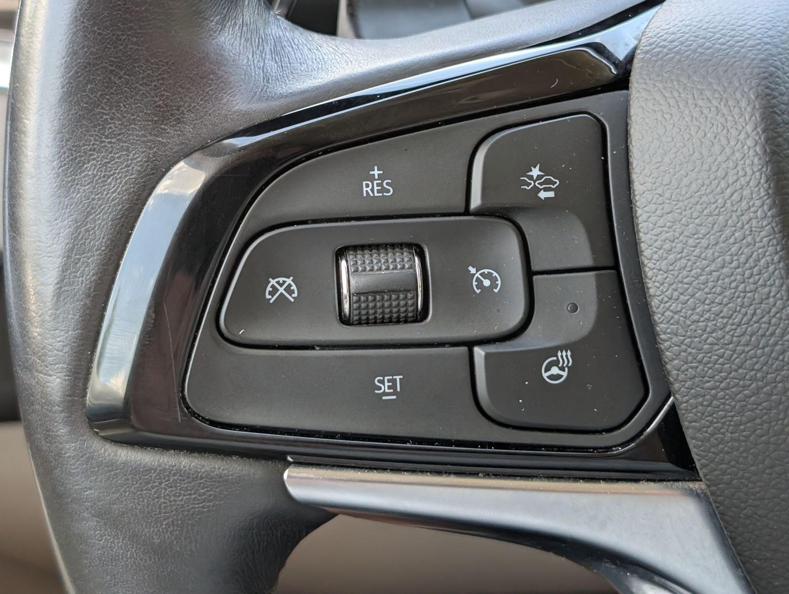 Used 2023 Cherry Red Buick Essence image 23