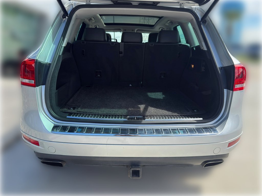 Used 2014 SILVER Volkswagen V6 Sport image 7