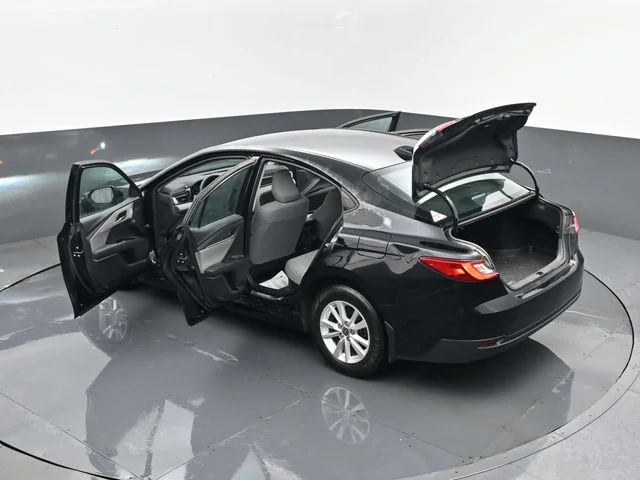 Used 2025  Toyota LE image 25