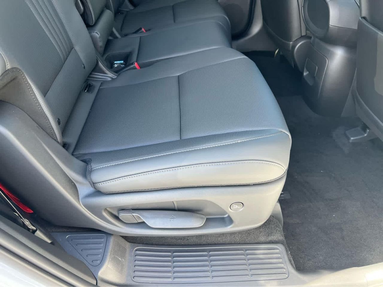 New 2026 Creamy White Pearl Hyundai SEL Premium AWD image 22