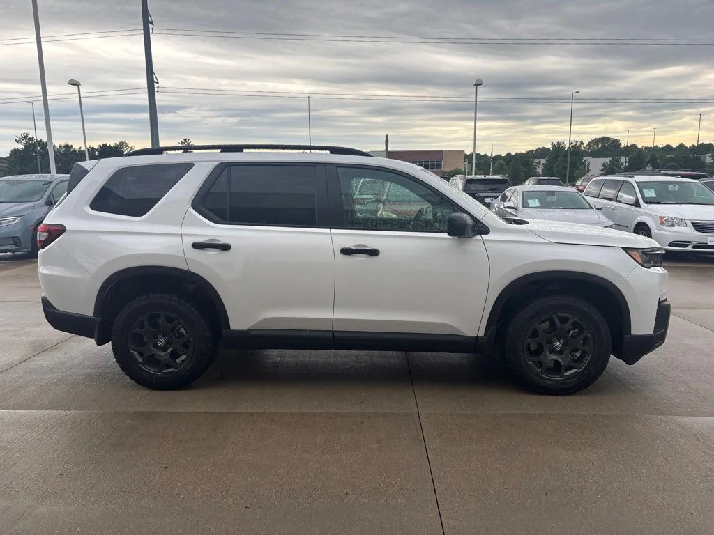 Used 2026 White Honda TrailSport image 4