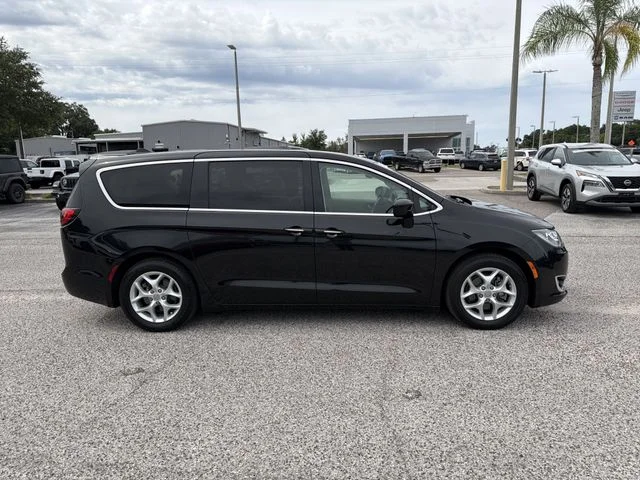 Used 2018 Black Chrysler Touring Plus image 3