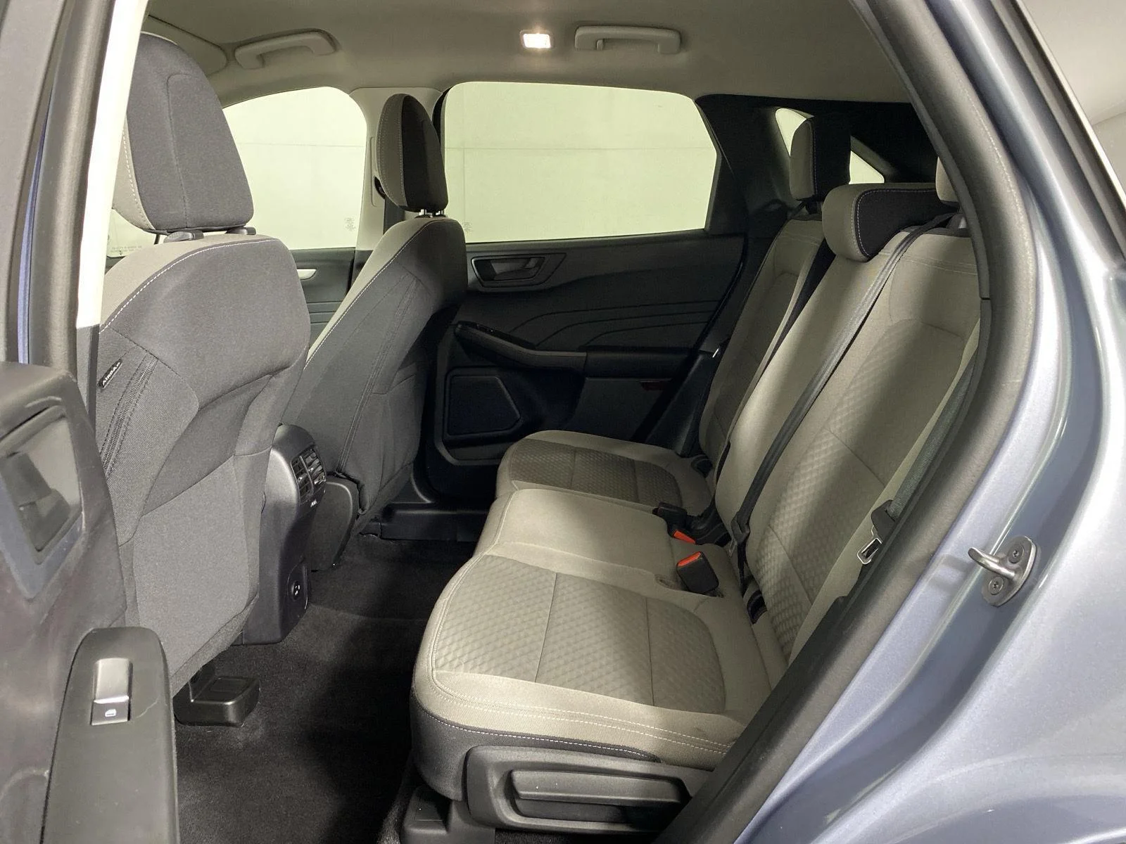 Used 2022 Iced Blue Silver Ford SE image 22